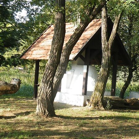 Vizimalom Kemping, Panzio Es Etterem Turistvandi Экстерьер фото